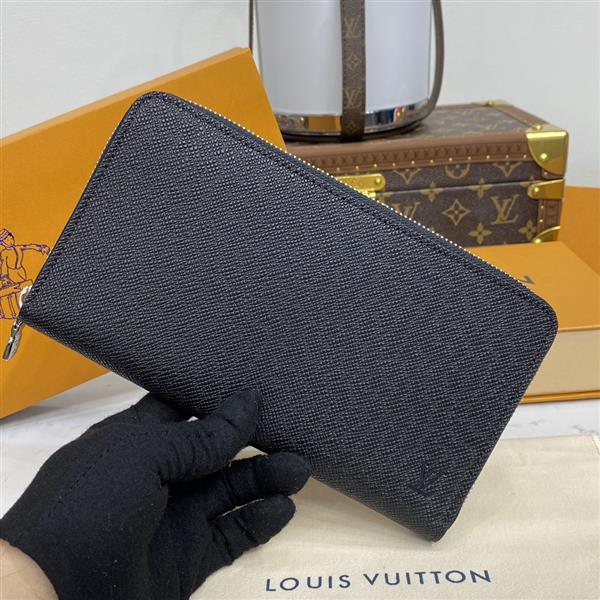 2026122105448958 300